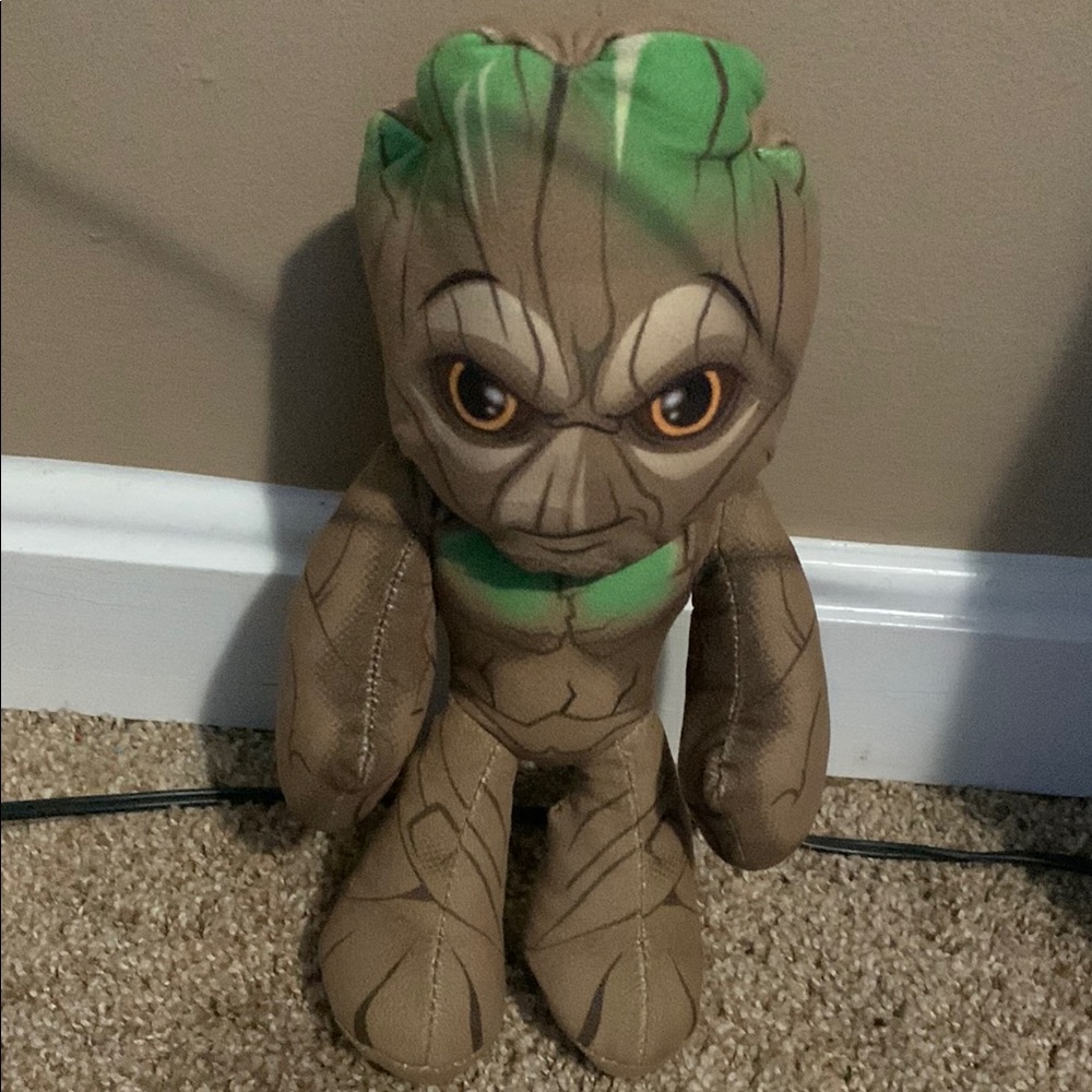 Marvel Posable Groot Plush Toy